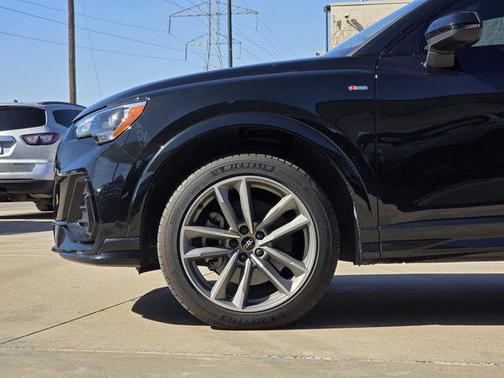 2022 Audi Q3 45 S line Premium