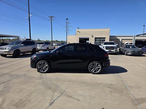 2022 Audi Q3 45 S line Premium