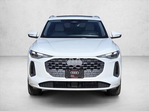 2025 Audi Q5 Premium TFSI quattro S tronic