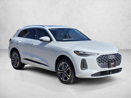 2025 Audi Q5 Premium TFSI quattro S tronic