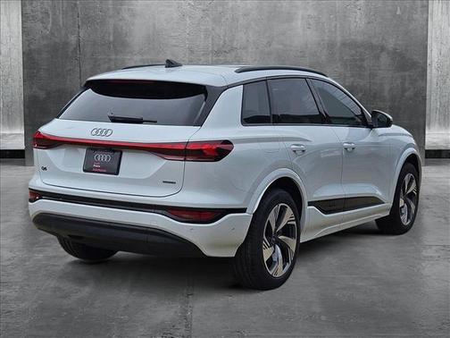 2025 Audi Q6 e-tron Premium quattro
