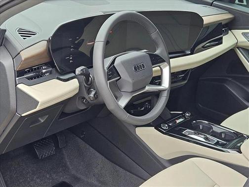 2025 Audi Q6 e-tron Premium quattro