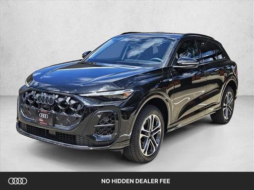Mythos Black Metal 2026 Audi Q5 2.0T