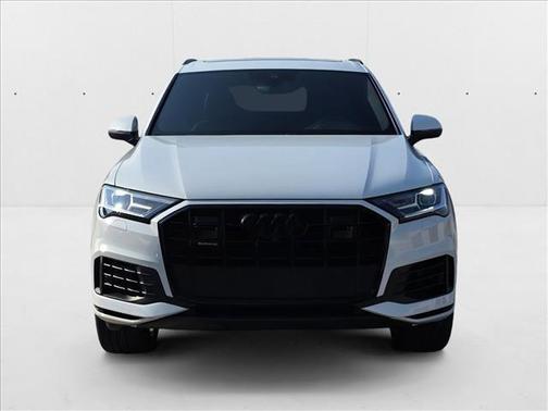 2022 Audi Q7 55 Premium Plus