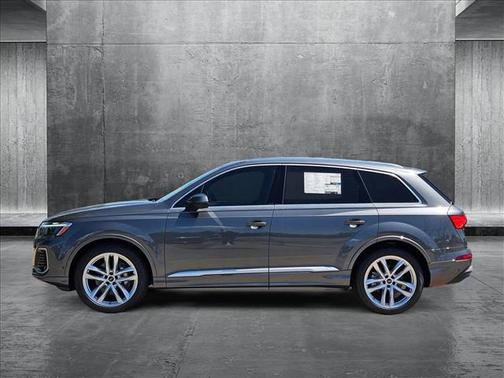 2025 Audi Q7 55 Premium Plus