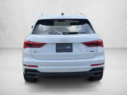 2024 Audi Q3 Premium 45 TFSI S line quattro Tiptronic