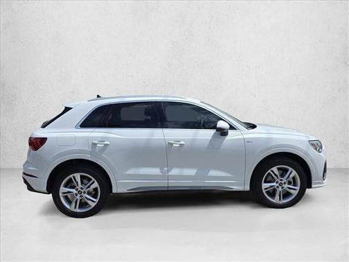 2024 Audi Q3 Premium 45 TFSI S line quattro Tiptronic