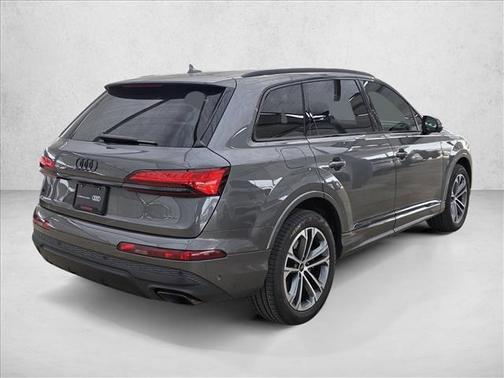 2025 Audi Q7 45 Premium Plus