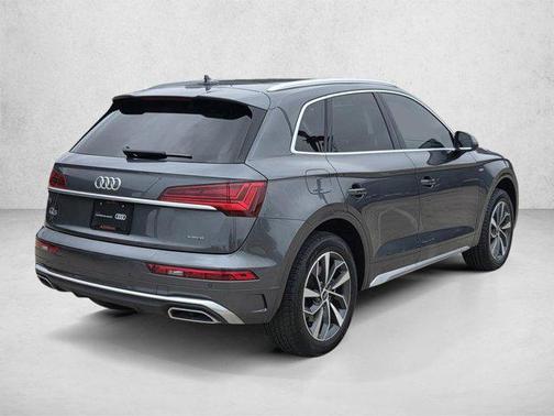 Daytona Gray Pearl Effect 2023 Audi Q5 45 S line Premium
