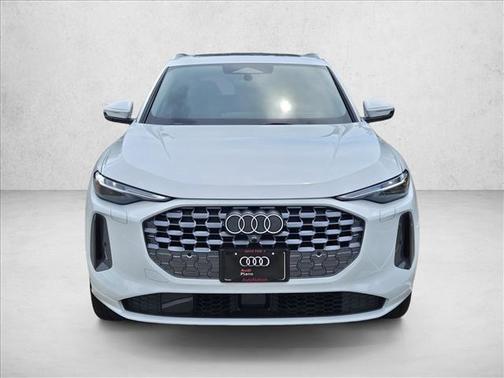 Glacier White Metallic 2026 Audi Q5 Premium Plus TFSI quattro S tronic