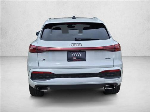 Glacier White Metallic 2026 Audi Q5 Premium Plus TFSI quattro S tronic