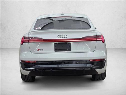 2024 Audi Q8 e-tron Premium Plus