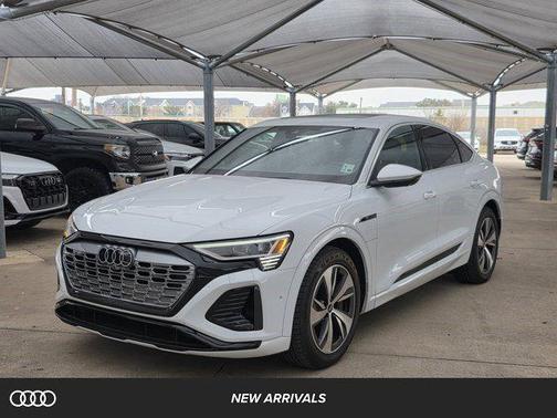 2024 Audi Q8 e-tron Premium Plus
