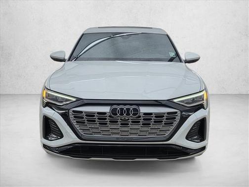 2024 Audi Q8 e-tron Premium Plus