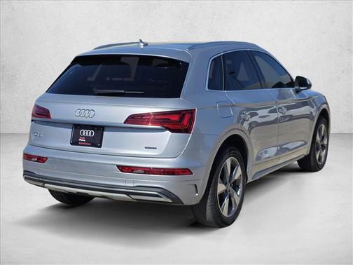 Florett Silver Metallic 2023 Audi Q5 40 Premium