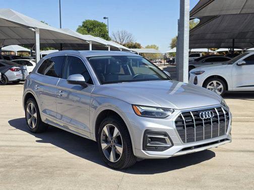 2023 Audi Q5 40 Premium