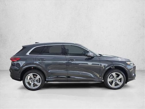 Tambora Gray Metallic 2026 Audi Q5 Premium Plus