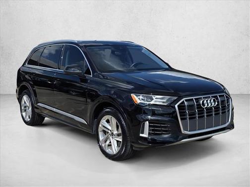 2022 Audi Q7 55 Premium Plus