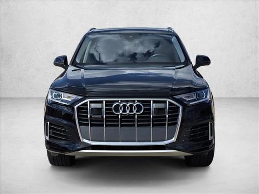 2022 Audi Q7 55 Premium Plus