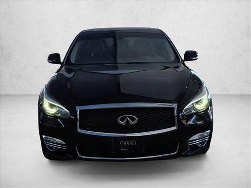 2016 INFINITI Q70 3.7