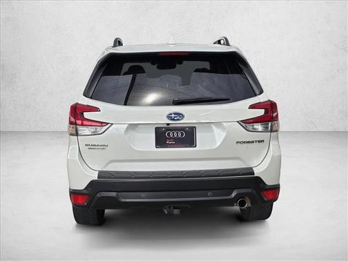 Crystal White Pearl 2019 Subaru Forester Limited