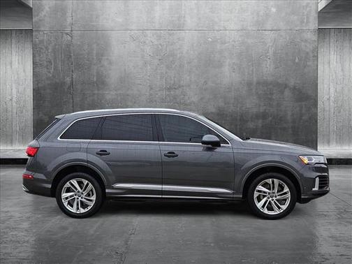 2020 Audi Q7 55 Premium Plus