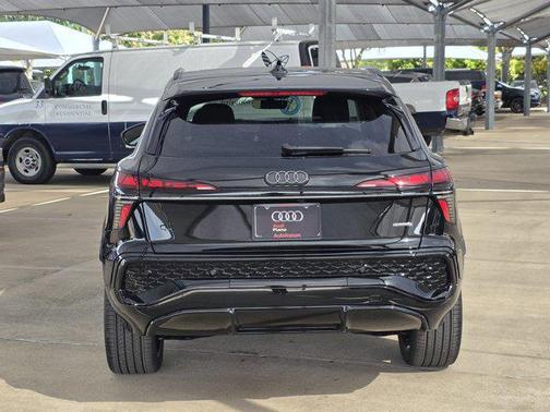 Mythos Black Metallic 2026 Audi Q3 S line