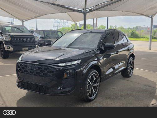 Mythos Black Metallic 2026 Audi Q3 TFSI quattro S tronic