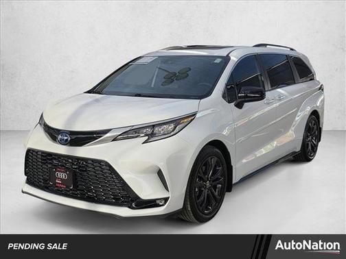 2023 Toyota Sienna XSE 7 Passenger