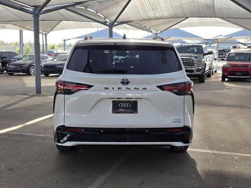 2023 Toyota Sienna XSE 7 Passenger