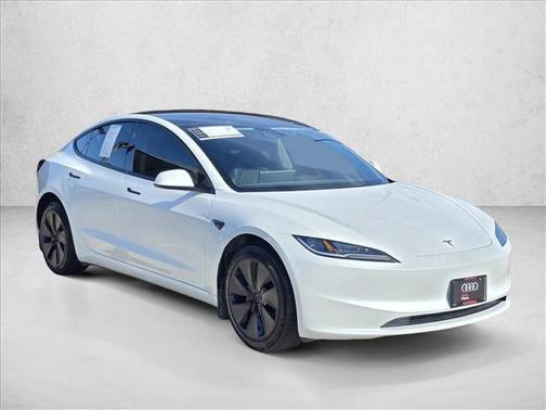 2025 Tesla Model 3 Long Range