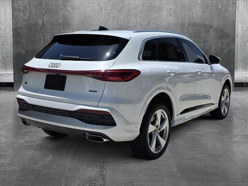 2025 Audi Q5 Premium Plus