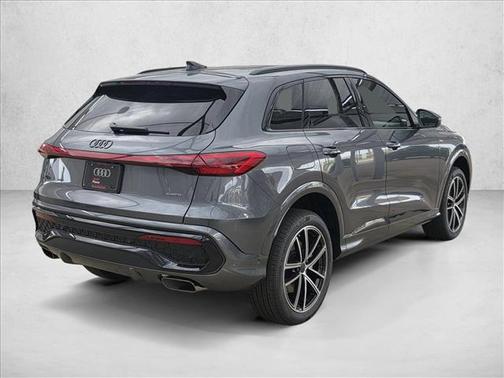 Daytona Gray Metallic 2026 Audi Q5 Premium Plus TFSI quattro S tronic