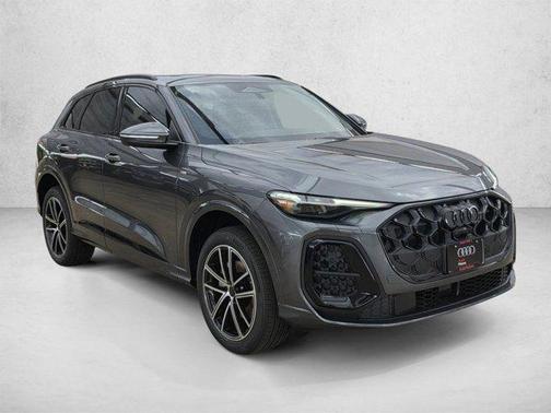 Daytona Gray Metallic 2026 Audi Q5 Premium Plus TFSI quattro S tronic