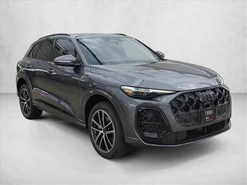 Daytona Gray Metallic 2026 Audi Q5 Premium Plus TFSI quattro S tronic