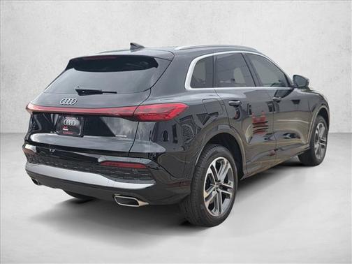 Mythos Black Metallic 2026 Audi Q5 Premium