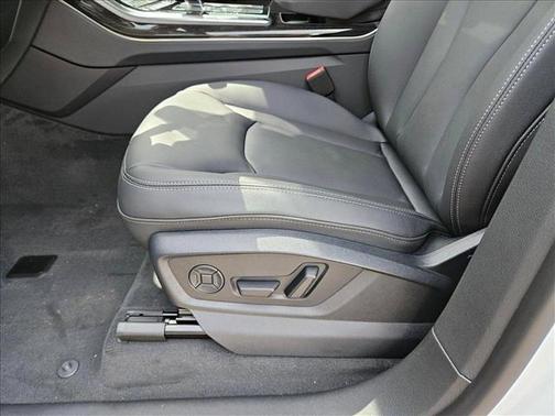 2025 Audi Q8 55 Premium