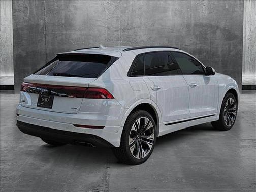 2025 Audi Q8 55 Premium