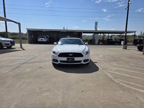 2016 Ford Mustang V6