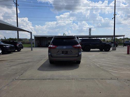 2017 Toyota Sienna XLE Premium