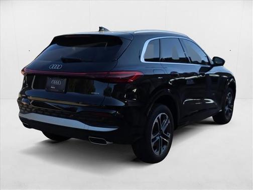 2025 Audi Q5 Premium