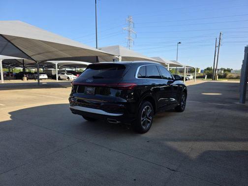 2025 Audi Q5 Premium
