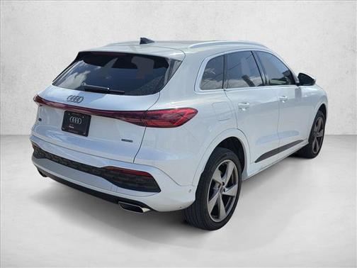 2025 Audi Q5 Premium Plus TFSI quattro S tronic