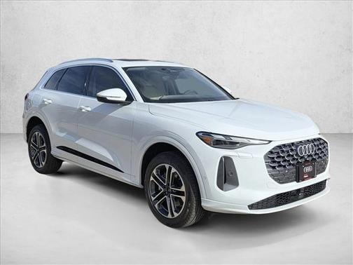 2025 Audi Q5 Premium TFSI quattro S tronic