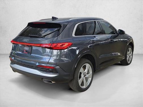Tambora Gray Metallic 2026 Audi Q5 Premium Plus TFSI quattro S tronic