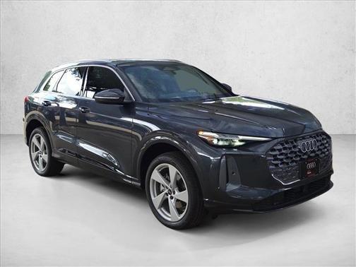 Tambora Gray Metallic 2026 Audi Q5 Premium Plus TFSI quattro S tronic