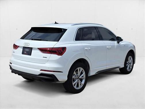 2025 Audi Q3 Premium 45 TFSI S line quattro Tiptronic
