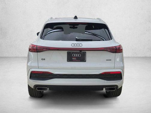Glacier White Metallic 2026 Audi Q5 Premium Plus TFSI quattro S tronic