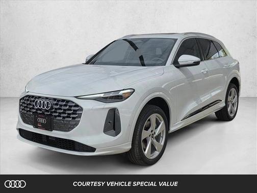 Glacier White Metallic 2026 Audi Q5 Premium Plus TFSI quattro S tronic