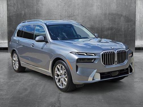 2025 BMW X7 xDrive40i